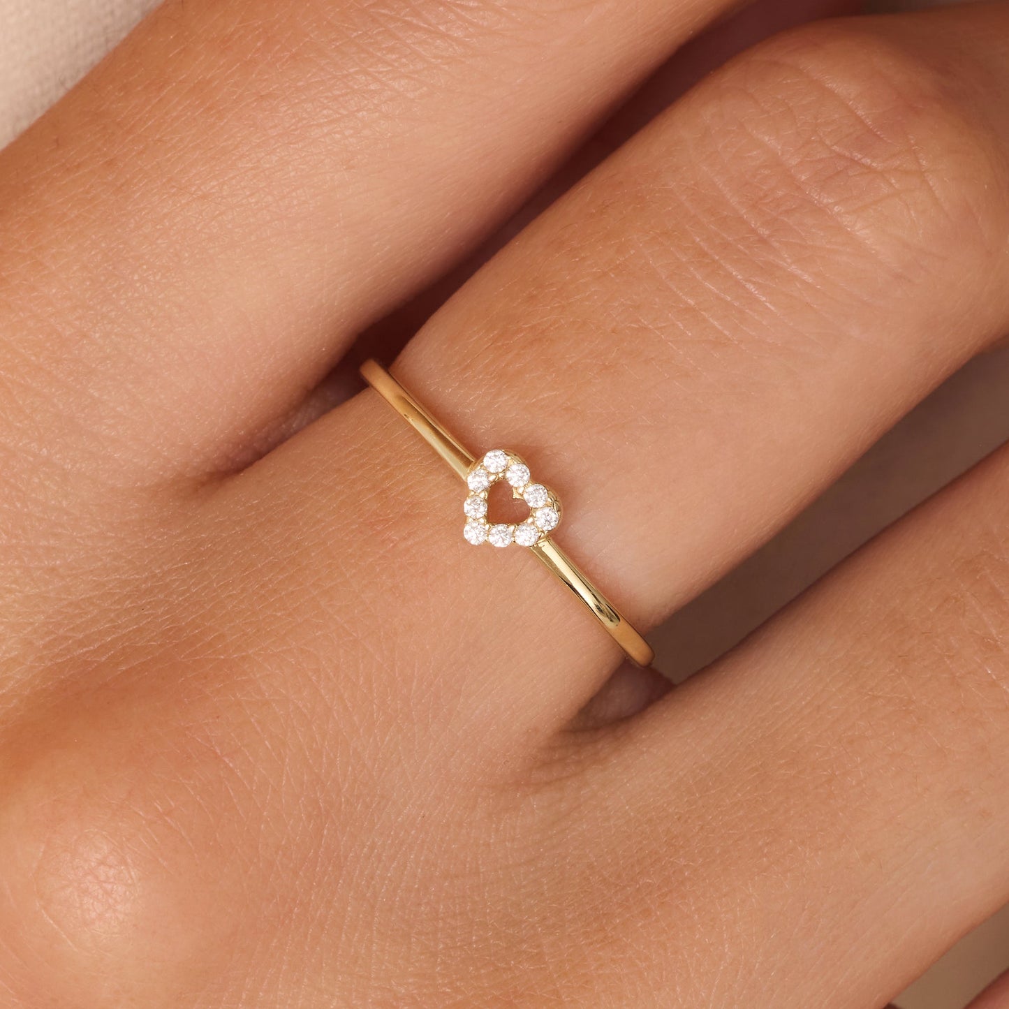 Pav¨¦ Cubic Zirconia Open Heart Ring