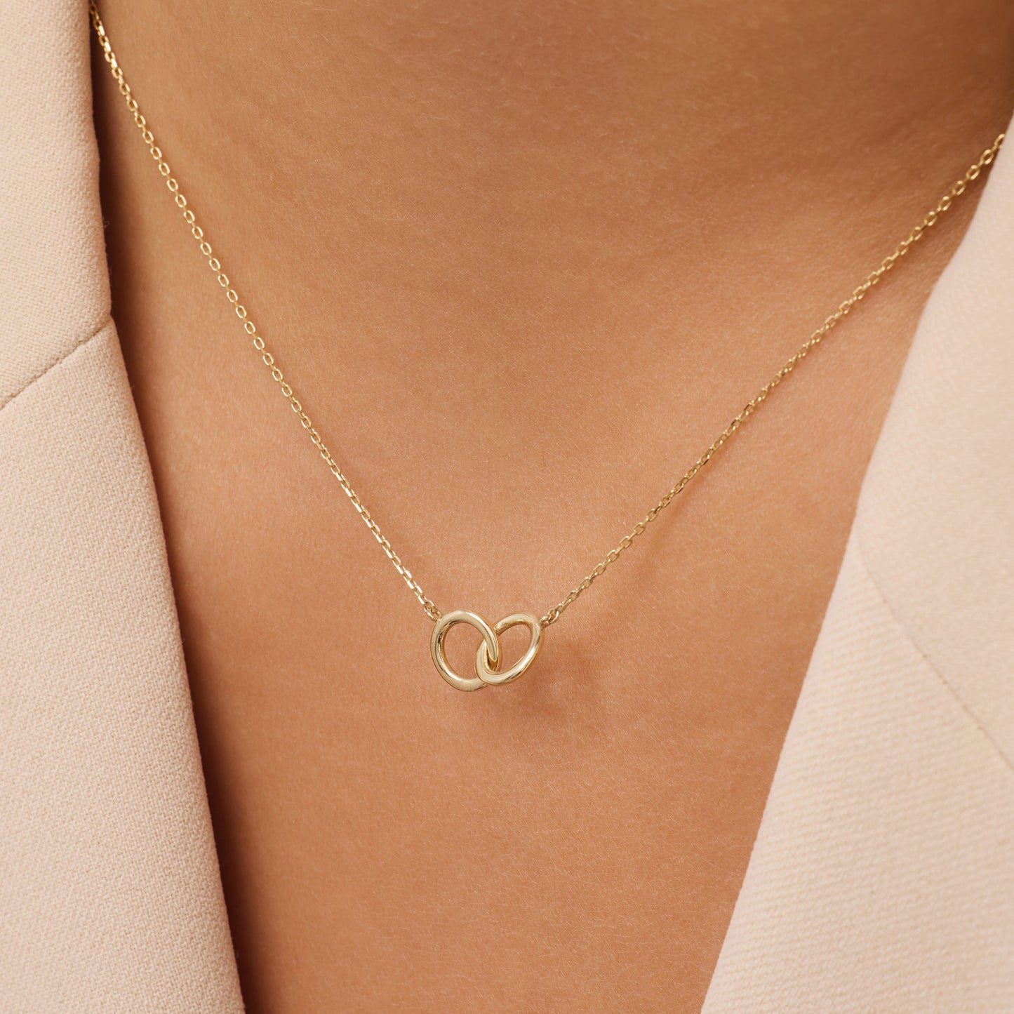 Bold Linked Infinity Pendant Necklace