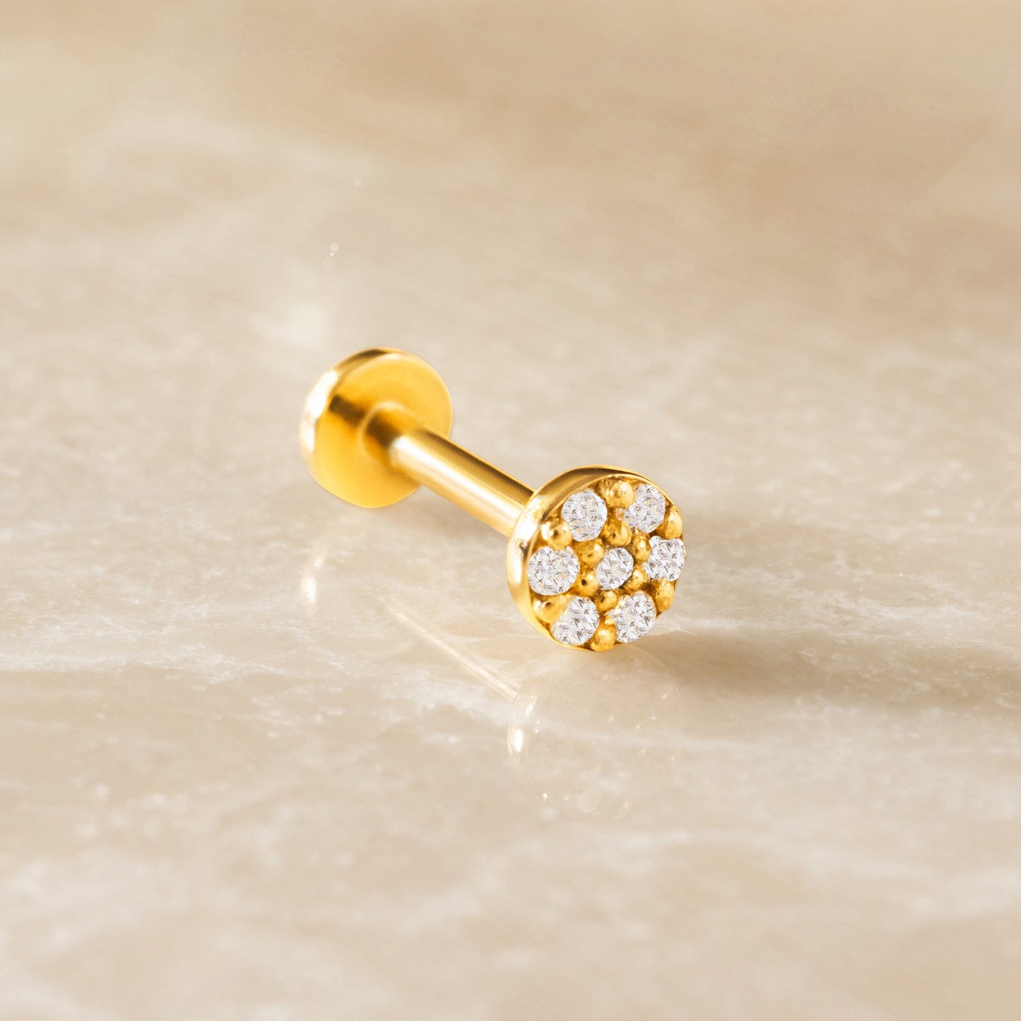 Pav¨¦ Diamond Round Piercing (0.04 ct)