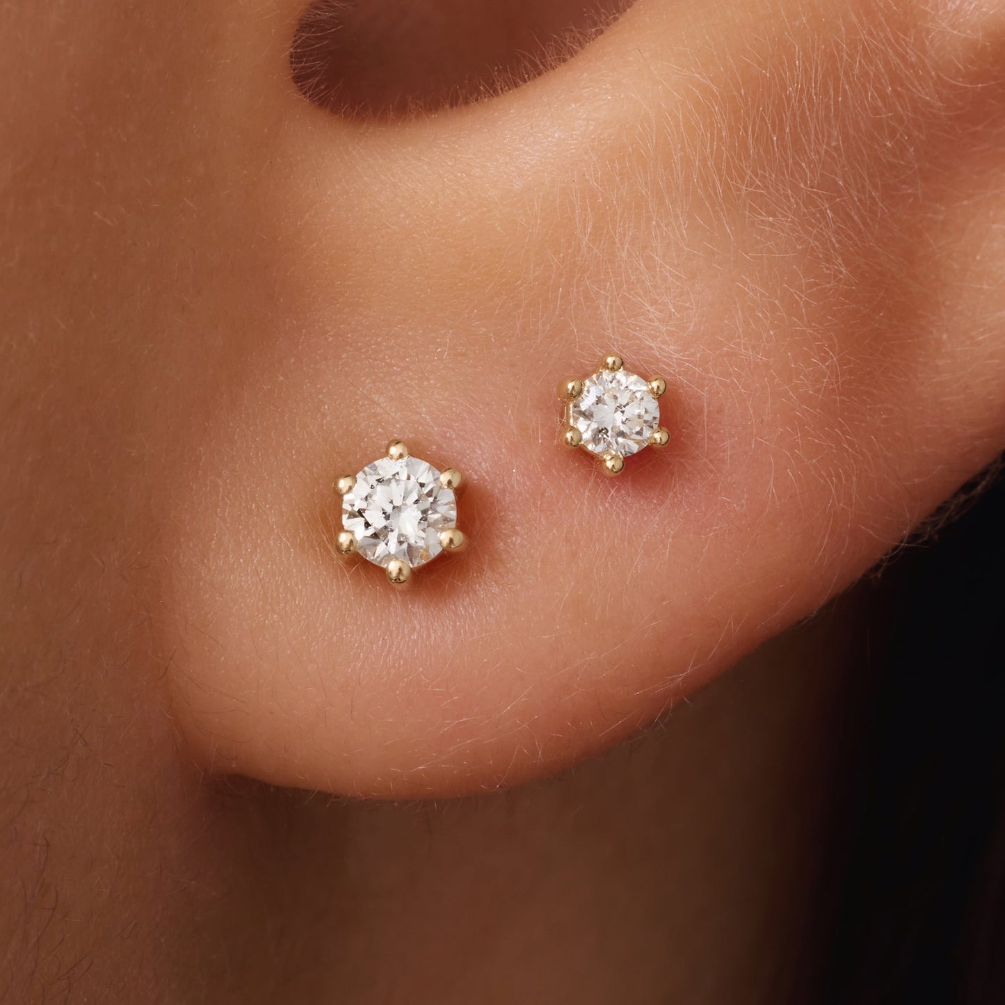 Six Prong Diamond Studs (0.20 ct)