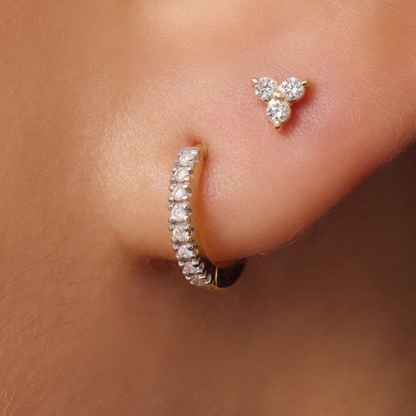 Pav¨¦ Diamond Small Huggie Hoops (10mm) (0.06 ct)