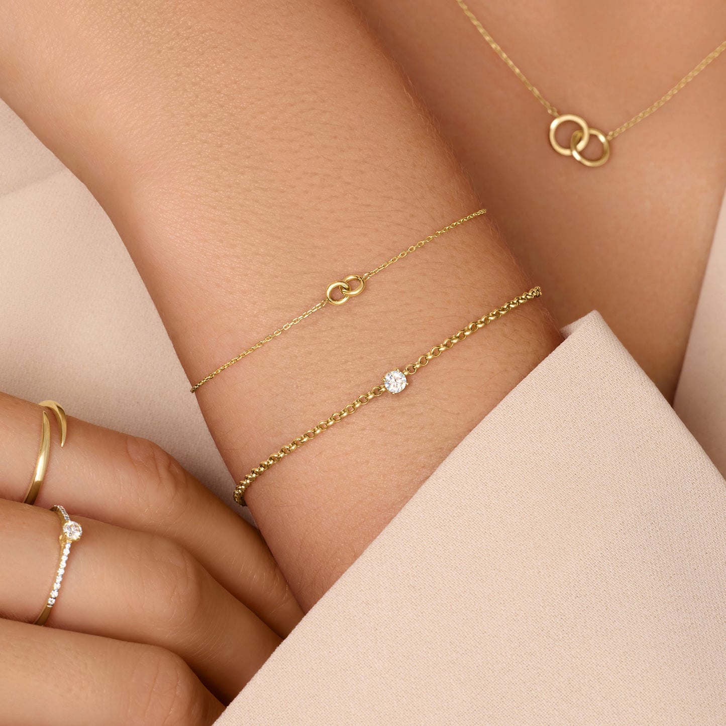Bold Linked Infinity Bracelet
