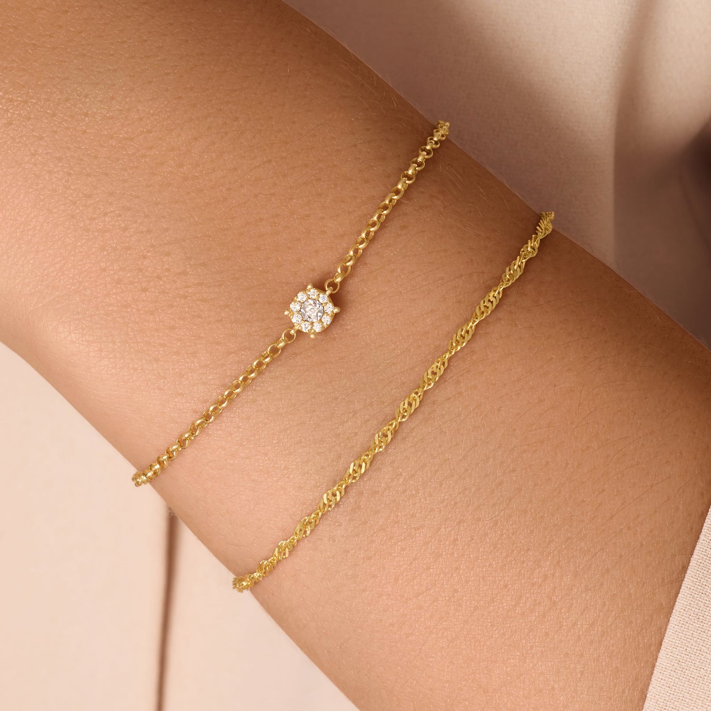 Four Prong Diamond Halo Bracelet (0.05 ct)