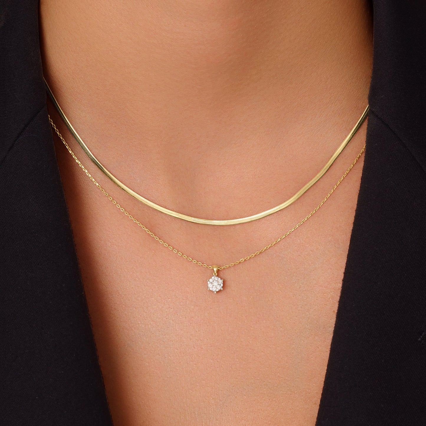 Six Prong Diamond Cluster Linked Pendant Necklace (0.08 ct)