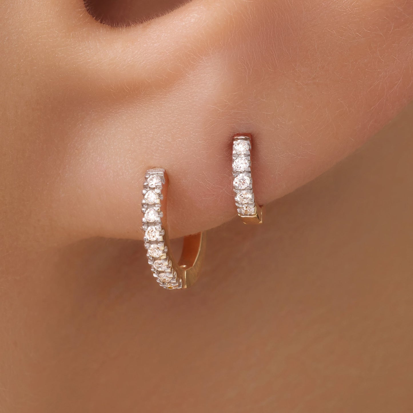 Pav¨¦ Diamond Mini Huggie Hoops (8mm) (0.05 ct)