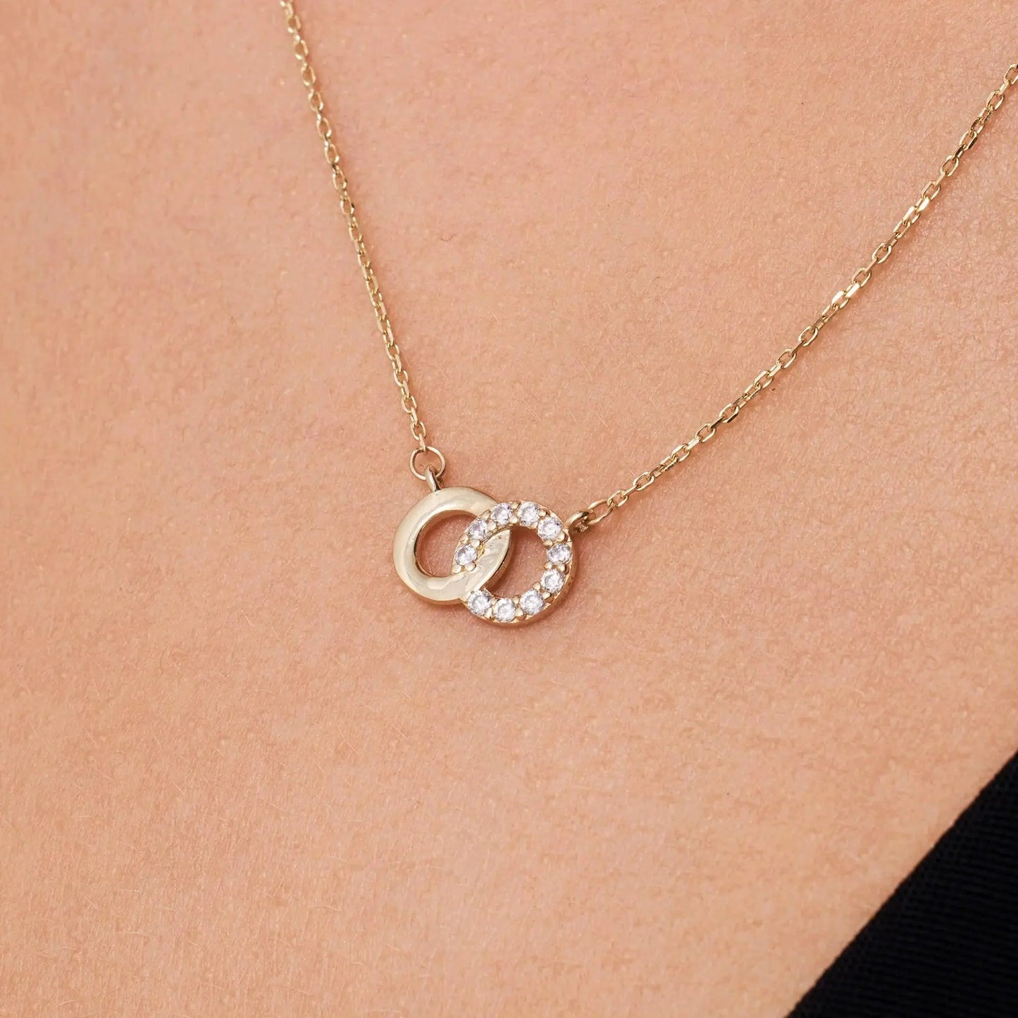 Pav¨¦ Cubic Zirconia Linked Infinity Pendant Necklace