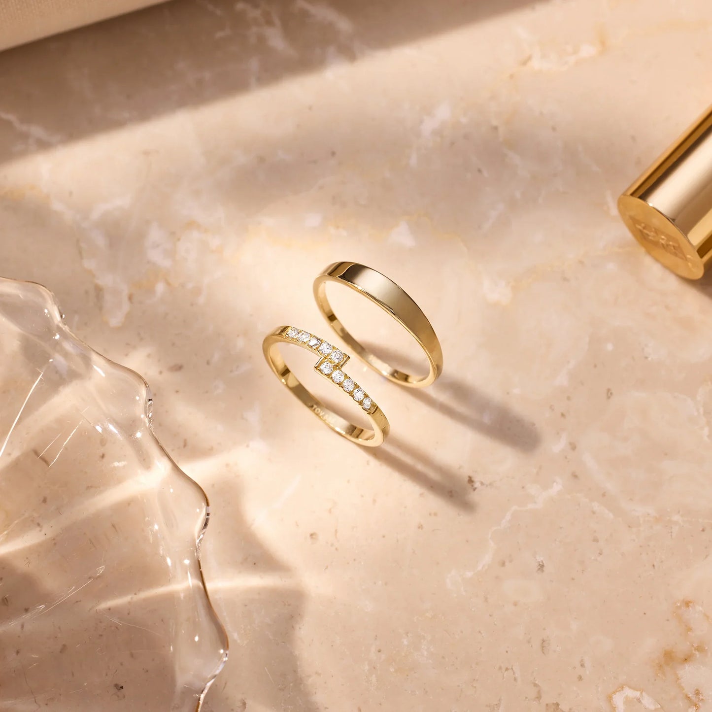 Essential Signet Ring