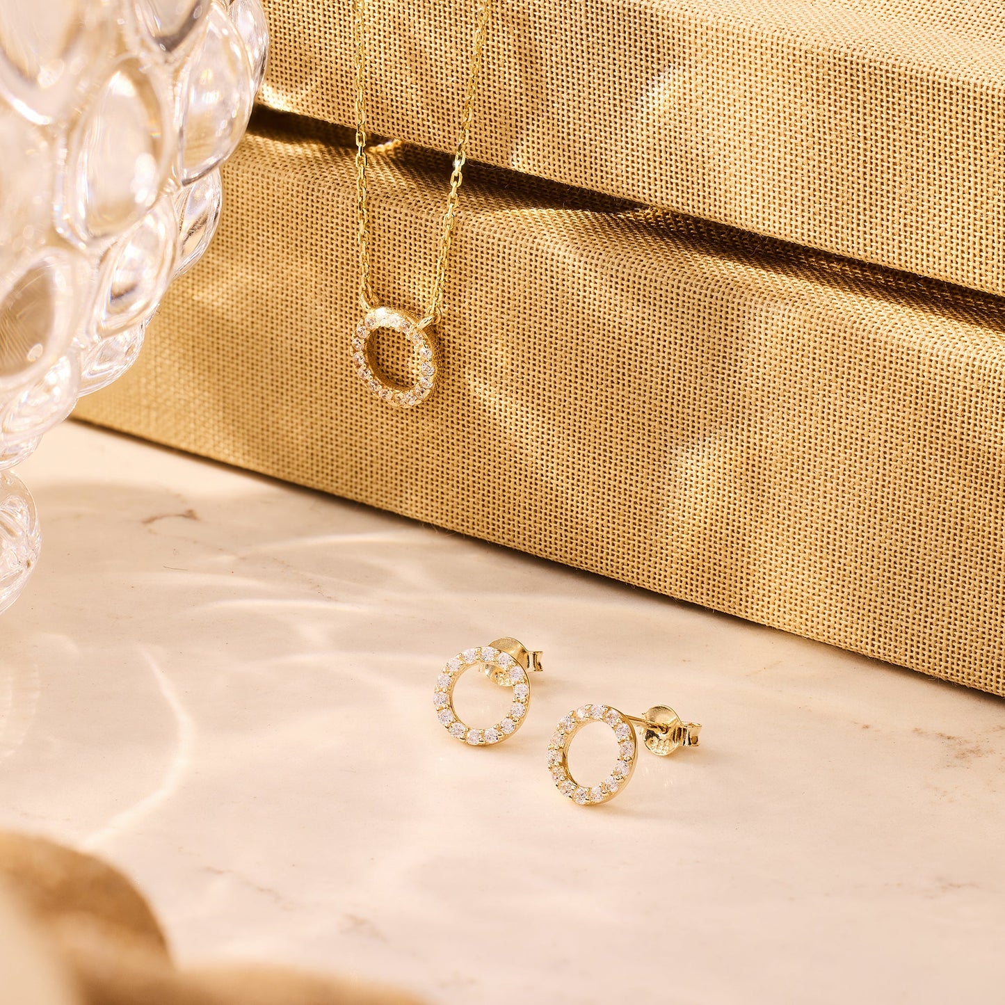 Pav¨¦ Cubic Zirconia Halo Studs
