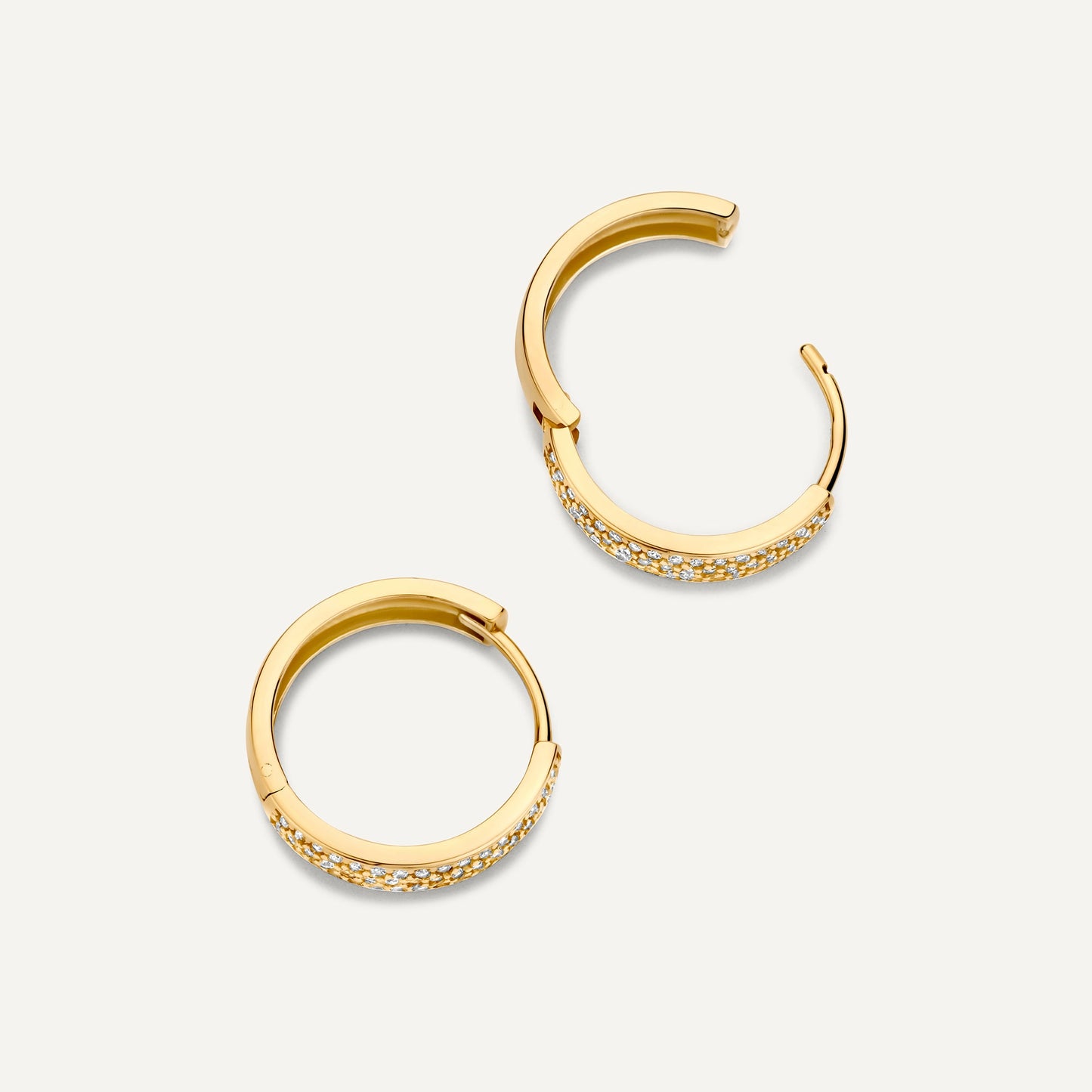 Pav¨¦ Cubic Zirconia Bold Small Hoops (15mm)