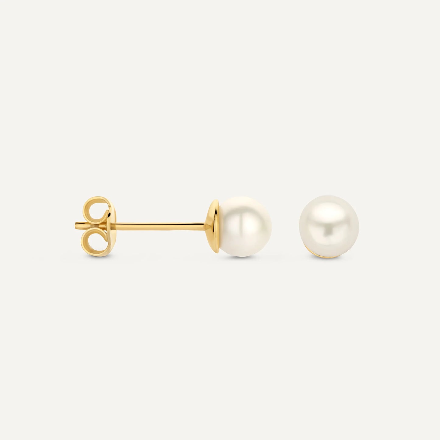 Pearl Studs