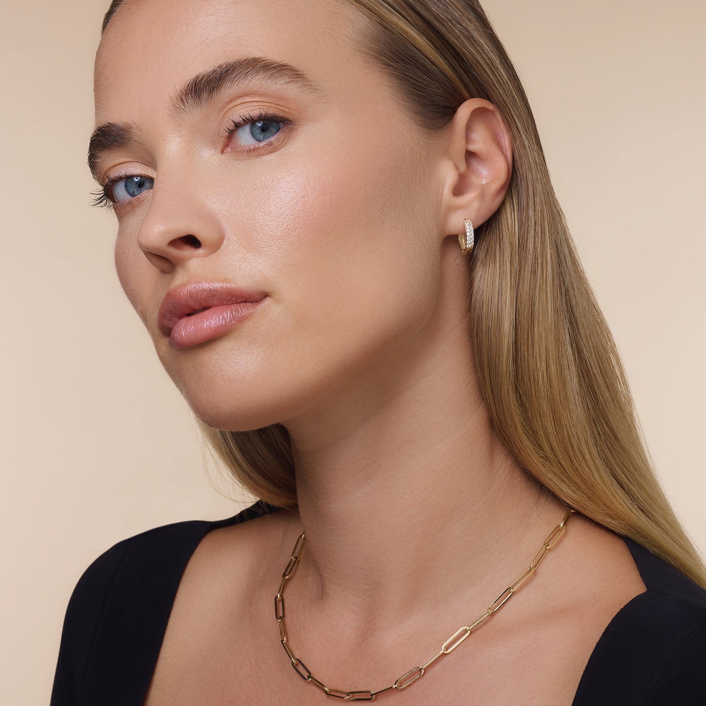 Sparkling Pav¨¦ Cubic Zirconia Huggie Hoops (15mm)