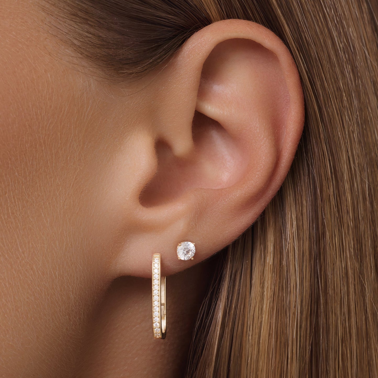Pav¨¦ Cubic Zirconia Medium U Hoops (18mm)