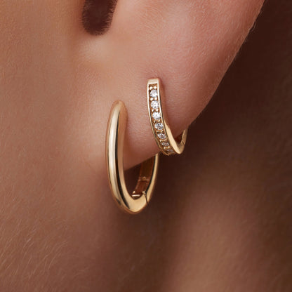 Pav¨¦ Cubic Zirconia Oval Small Huggie Hoops (10mm)