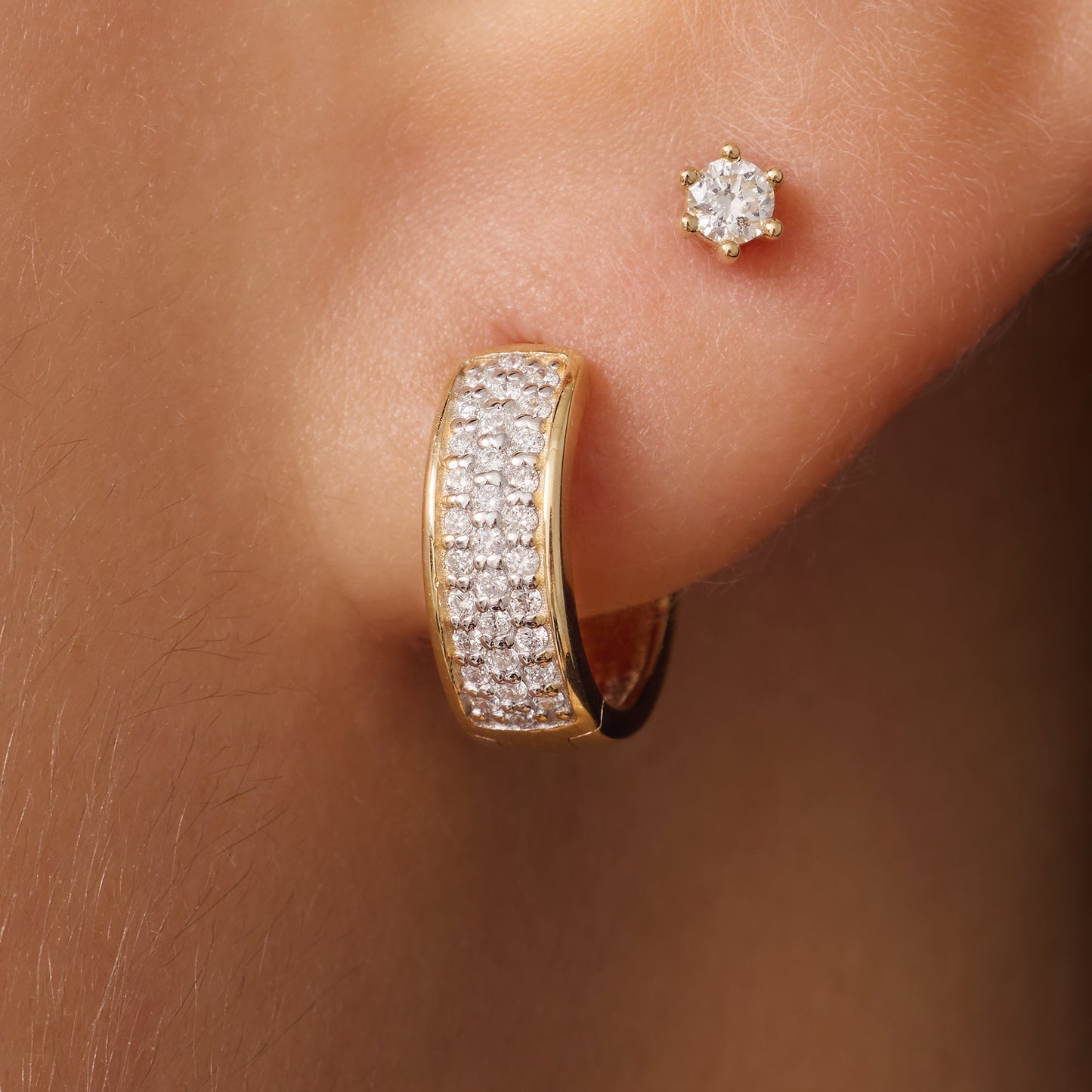 Pav¨¦ Diamond Bold Huggie Hoops (12mm) (0.16 ct)
