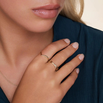 Crossover Ring