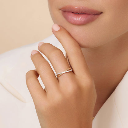 Diamond Crossover Ring (0.14 ct)