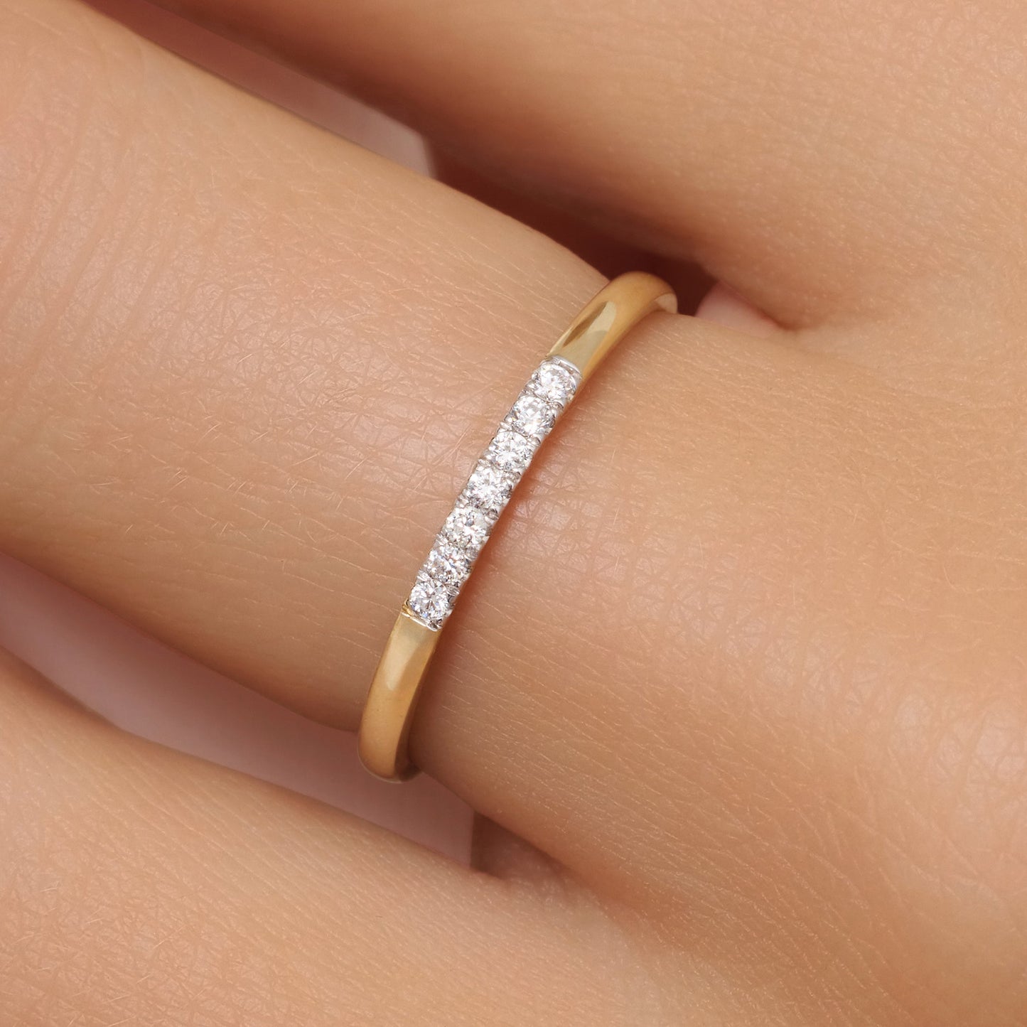 Diamond Line Ring (0.06 ct)
