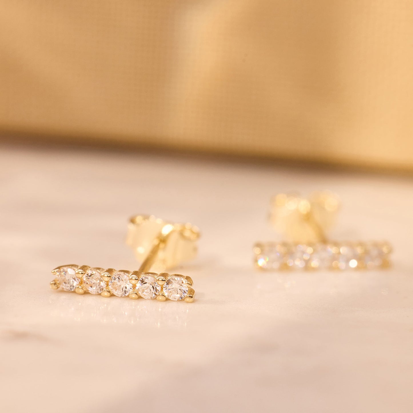 Pav¨¦ Cubic Zirconia Bar Studs