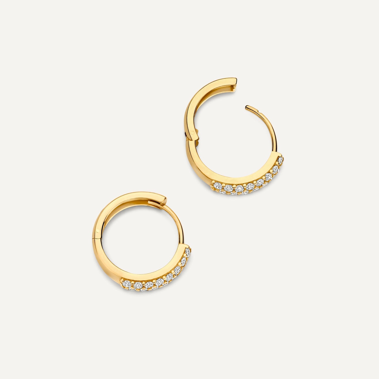 Sparkling Pav¨¦ Cubic Zirconia Huggie Hoops (15mm)